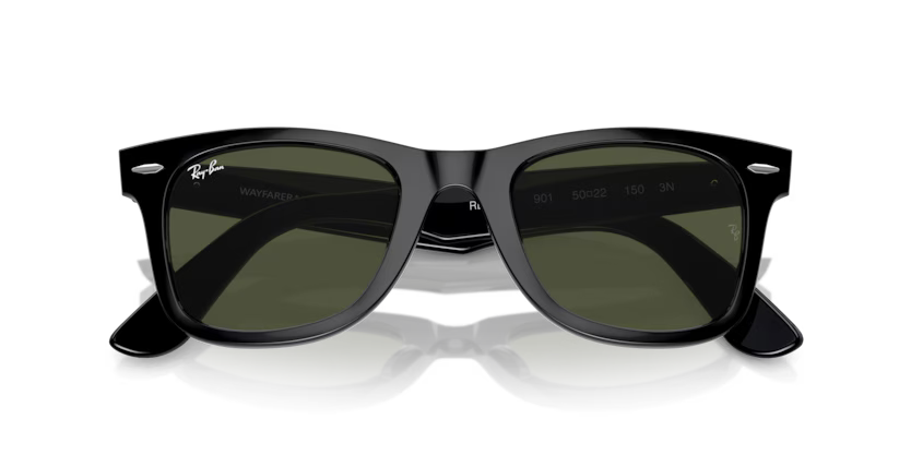 Folded view of rayban wayfarer #color_black