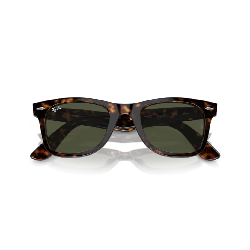 Folded view of rayban wayfarer #color_tortoise