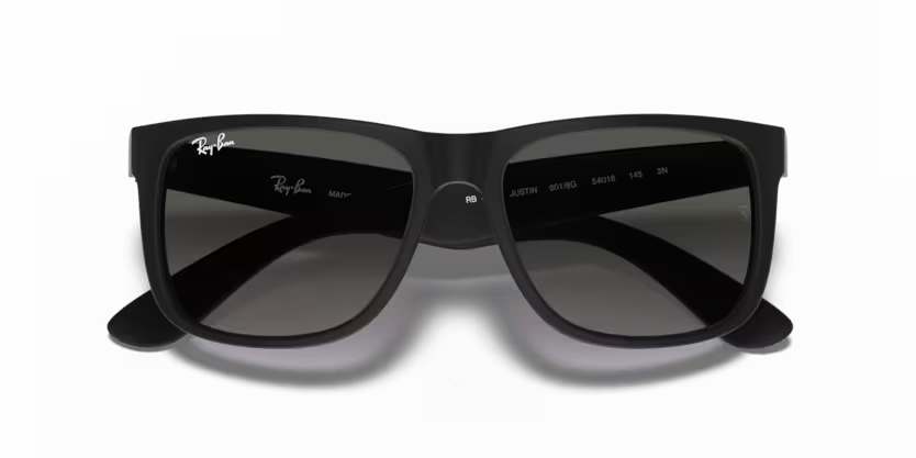 Folded view of rayban justin #color_rubber black