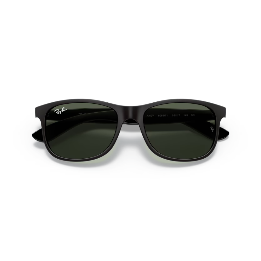 Folded view of rayban andy #color_rubber black