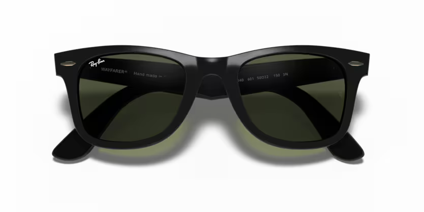 Folded view of rayban wayfarer #color_black