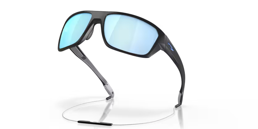 Top left view of oakley split shot #color_ matte black
