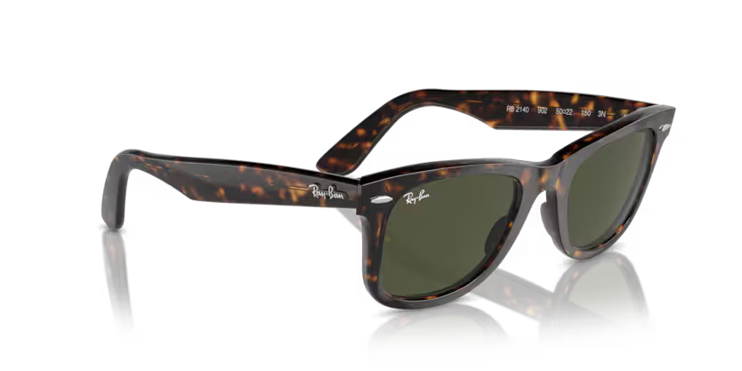 Right view of rayban wayfarer #color_tortoise