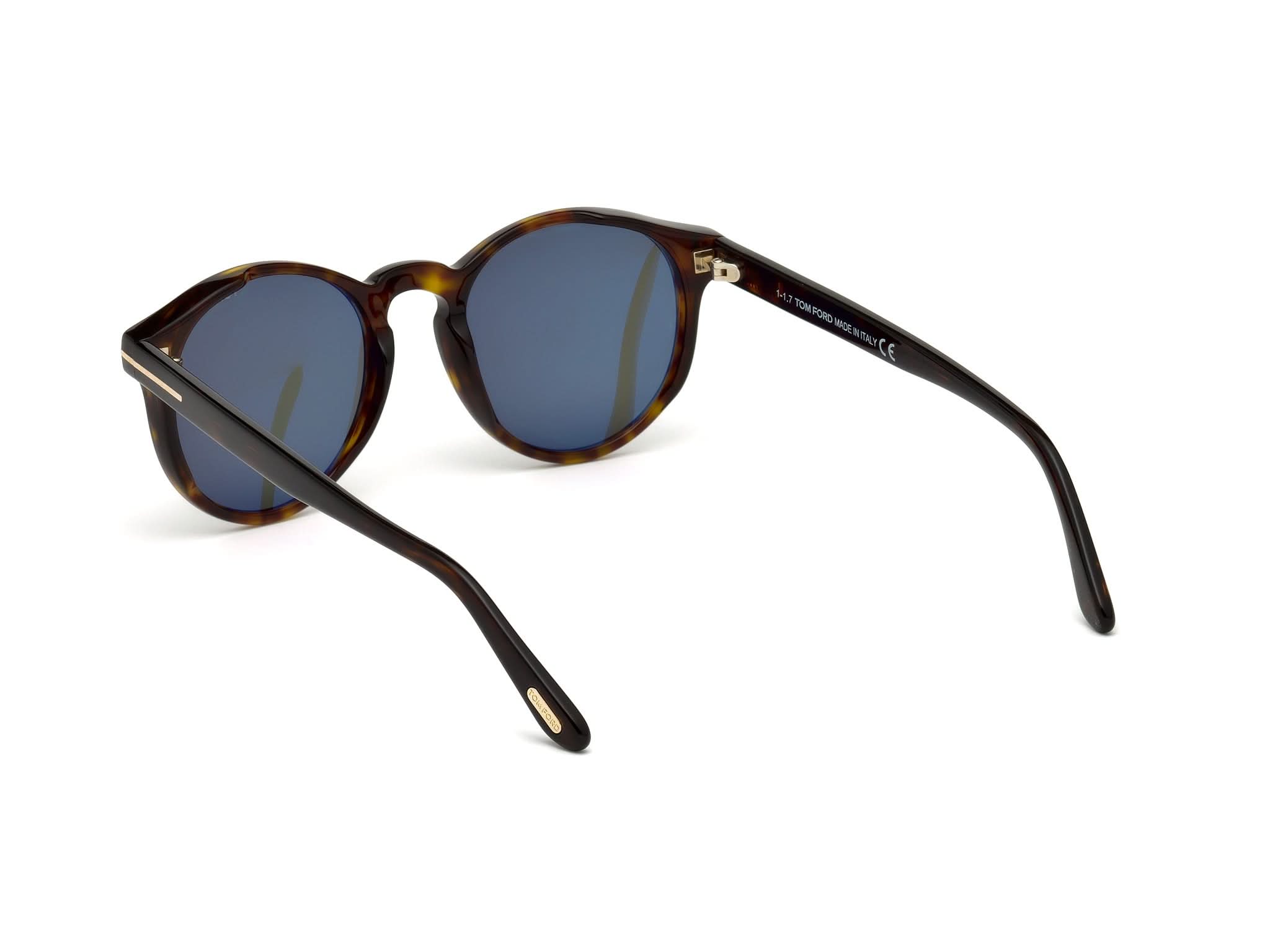Sunglasses with tortoiseshell frame and dark lenses on a white background#color_dunkel Havana